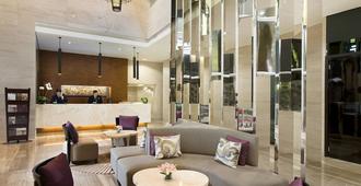 Hotel Santika Premiere Hayam Wuruk - Jakarta - Lobby