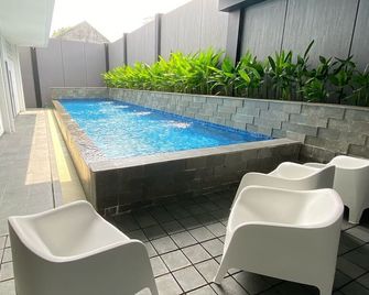 Vnc Hotel Serpong Powered by Archipelago - Jakarta - Pool