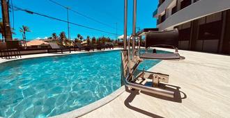 โรงแรม da Costa โดย Nobile - อาราคาจู - สระว่ายน้ำ