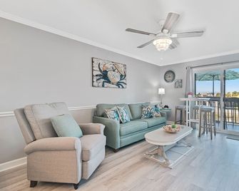 South Winds unit 2-Gorgeous Newly Updated Condo in the Heart of Gulf Shores!! - Gulf Shores - Huiskamer