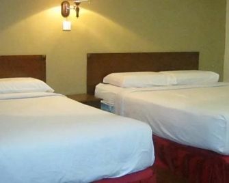 Eastana Cherating Beach Resort - Balok - Bedroom