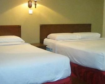 Eastana Cherating Beach Resort - Balok - Bedroom