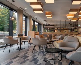 Holiday Inn - The Niu, Timber Eßlingen By IHG - Esslingen - Lounge