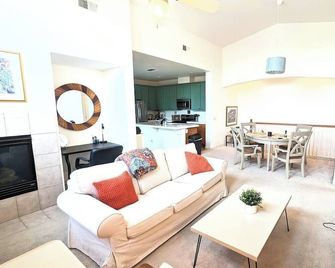 Updated, furnished 2 bd/2bth condo with attached garage in fabulous Elk Grove! - Elk Grove - Living room