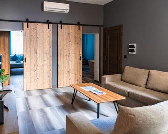 Valletta Stylish 2br Flat By Arcobnb - Valletta - Living room