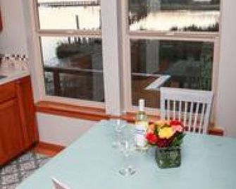 Waterfront retreat in Astoria w/ river views - Astoria - Sala pranzo