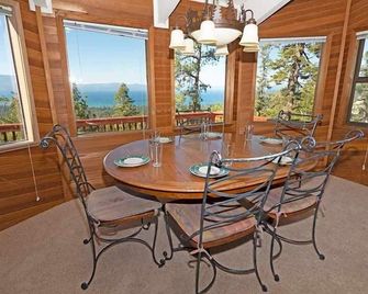 4192 Saddle Road 5 Bedroom Home by RedAwning - South Lake Tahoe - Jadalnia