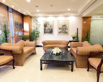 Hotel Crown Plaza Islamabad - Islamabad - Lobby