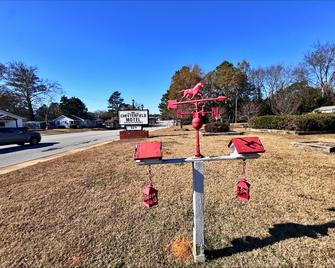 Chesterfield Hotel By OYO Hwy 9 - Chesterfield - Building