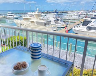 Marina & Sandy Strait Views- Resort Living - Urangan - Balkong