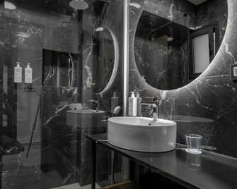 Cens Silver Luxury Suites - Ioannina - Bad
