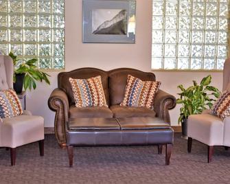 Quality Inn & Suites Summit County - Silverthorne - Lobby