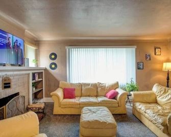 Home of Motown royalty - Detroit - Sala de estar