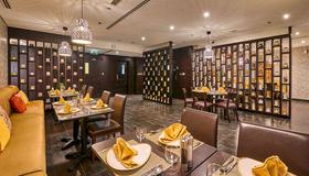 Ramada Hotel and Suites by Wyndham Dubai JBR - Dubaï - Restaurant