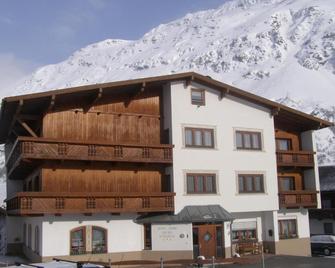 Hotel Garni Sport Sonneck - Galtur - Building