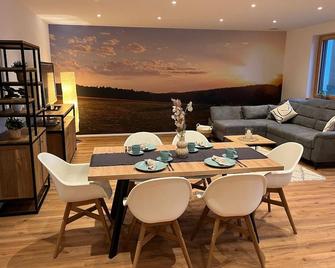 Ferienwohnung Naturraum - Losheim am See - Essbereich