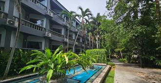 Botany Beach Resort - Trung tâm Pattaya