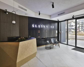 Business District Studio Apartments Śląska by Renters - Gdansk - Front desk