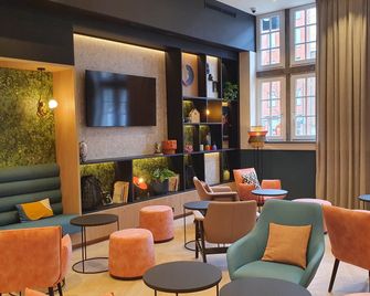 B&B HOTEL Hasselt - Hasselt - Lounge