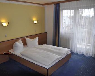 Sleep & Go Hotel Magdeburg - Magdeburgo - Habitación