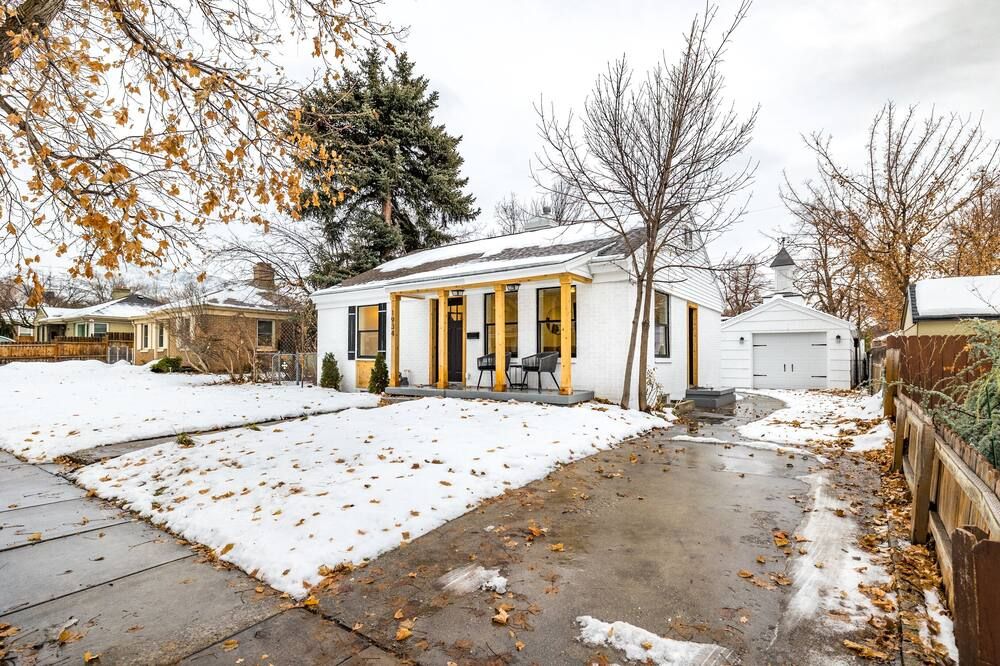 Updated Home in Sugarhouse with Loft and Hot Tub. Short Drive to Ski Resorts! - סולט לייק סיטי - בניין