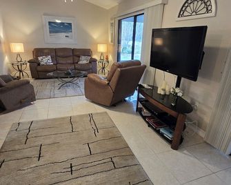 Neat Golf Course Home - Hernando - Sala de estar