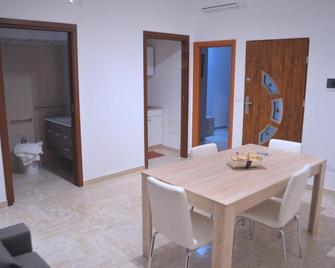 Appartamento Via Lata - Brindisi - Eetruimte