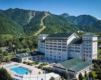 Qafqaz Riverside Hotel - Gabala - Edificio