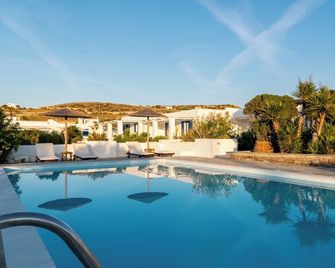 Naoussa Hotel Paros by Booking Kottas - Naousa - Bazén