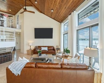 Featured On Hgtv's My Lottery Dream Home - Niceville - Sala de estar