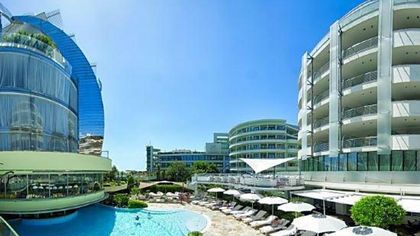 Hotel Waldorf- Premier Resort