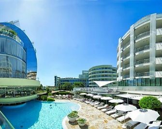 Hotel Waldorf- Premier Resort - מילאנו מריטימה - בריכה