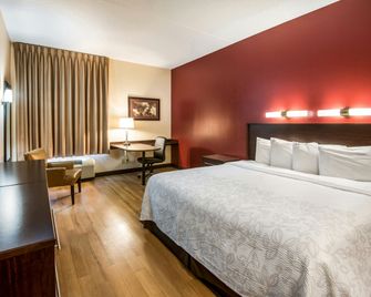 Red Roof PLUS+ South Deerfield - Amherst - South Deerfield - Habitación