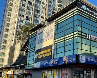 Metrocity Backpackers - Kuching - Building