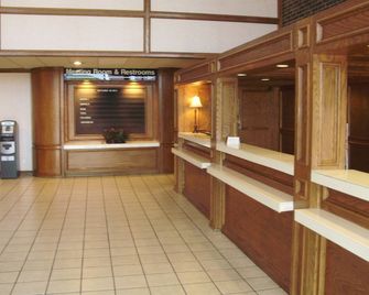 Trade Winds Central Inn - טולסה - דלפק קבלה