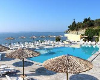 Ionian Sea View Hotel - Kavos - Pool