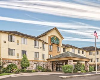 La Quinta Inn & Suites by Wyndham Houston North-Spring - Spring - Rakennus