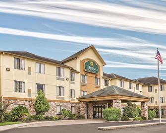 La Quinta Inn & Suites by Wyndham Houston North-Spring - Spring - Κτίριο