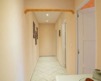 Sunset Apartments Free Shuttle from Athe - Artémida - Pasillo