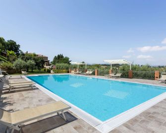Holiday home in Volterra with pool - Volterra - Piscina