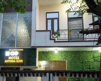 Hotel Astoria Elite - Agra - Gebouw