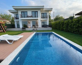 5+1 Private (Heated) Pool-Luxury Holiday Villa For 10 People In Sapanca Ünlüce - Adapazarı - Pool