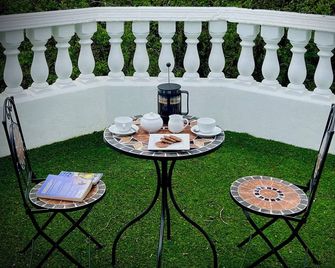 Private Gated Home, 5 bed rms/ensuite, sleeps ten. - Ennis