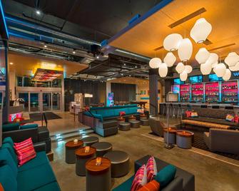 Aloft College Station - College Station - Σαλόνι