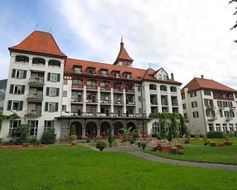 Funny Farm Backpackers - אינטרלאקן - בניין