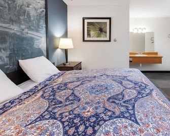 Hotel O Oskaloosa Near Eddyville - Oskaloosa - Спальня