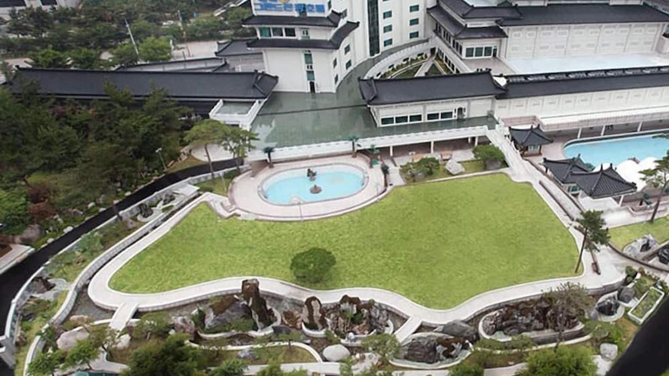 Donghae Boyang Hot Spring Convention Hotel