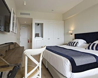 Hotel Aigua Blava - Begur - Bedroom