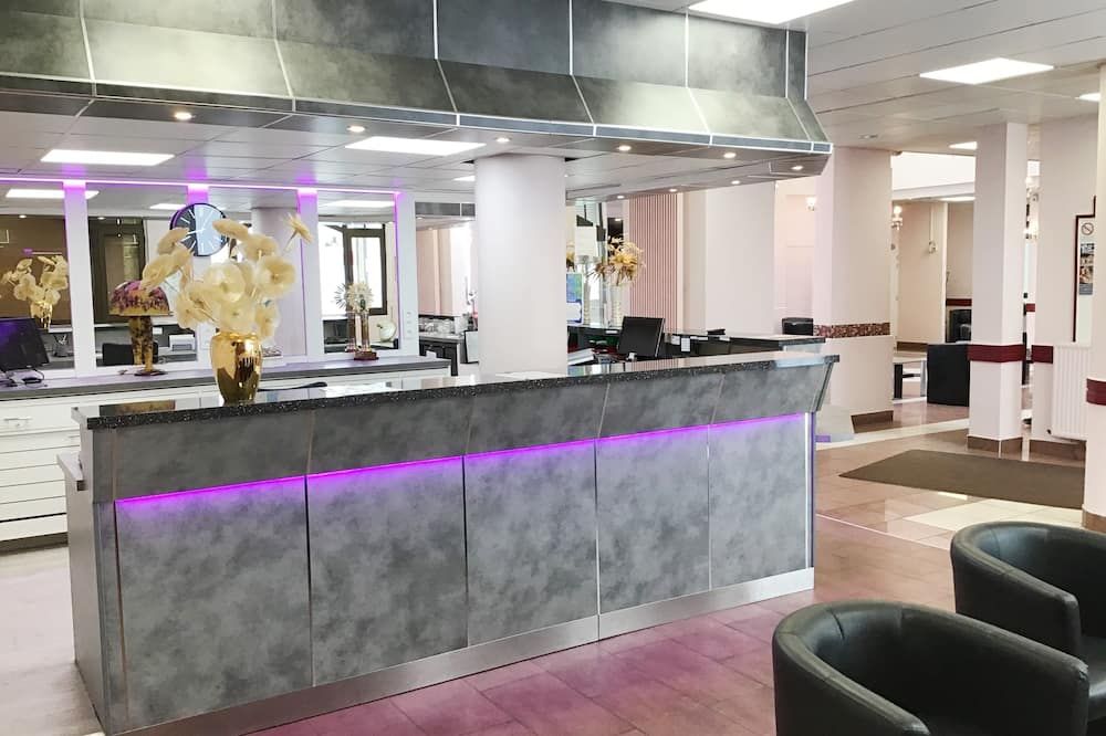 Hôtel Angelic - לורד - דלפק קבלה