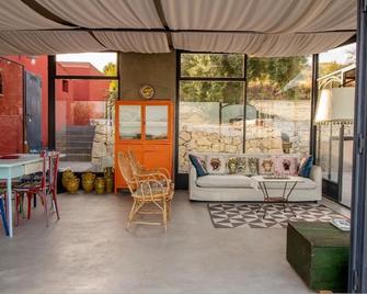 Nicuzza Country House With Pool - San Corrado di Fuori - Patio